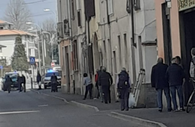 Malore in centro città: ancora in prognosi riservata l’uomo salvato ieri