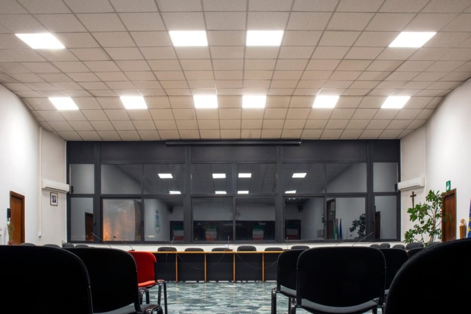 Nuovi luci a Led per gli edifici comunali di Rovello