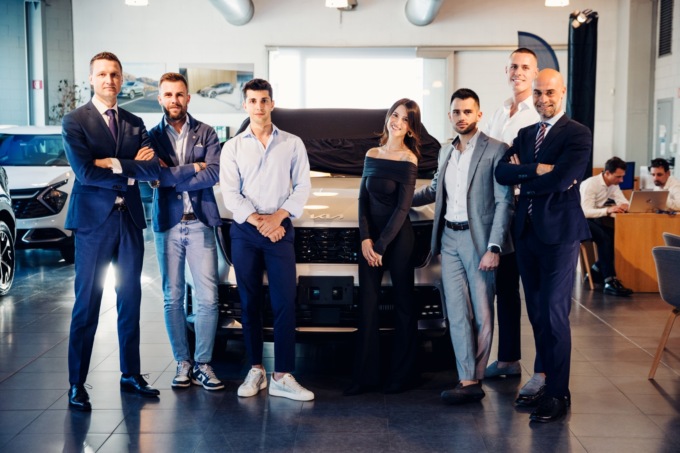 Taglio del nastro per il nuovo showroom Kia di Olgiate Olona