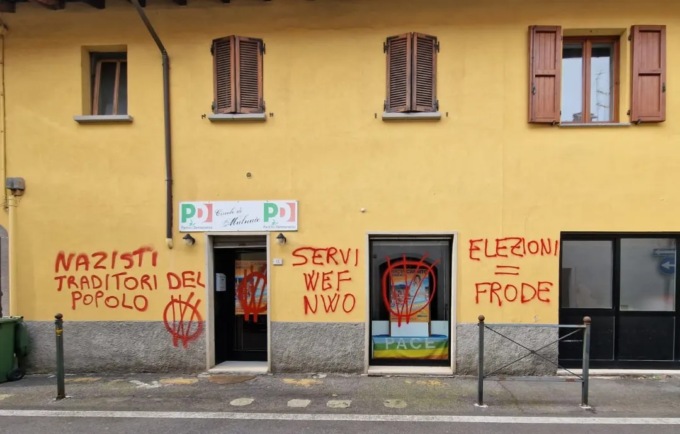 Vandalizzata la sede del Pd e di Varesenews, Astuti (Pd): “Gesto grave”