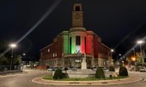 Anniversario Polizia di Stato: Palazzo Italia illuminato con il tricolore