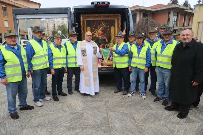 La Madonna del Rosario di Pompei arriva a Mozzate