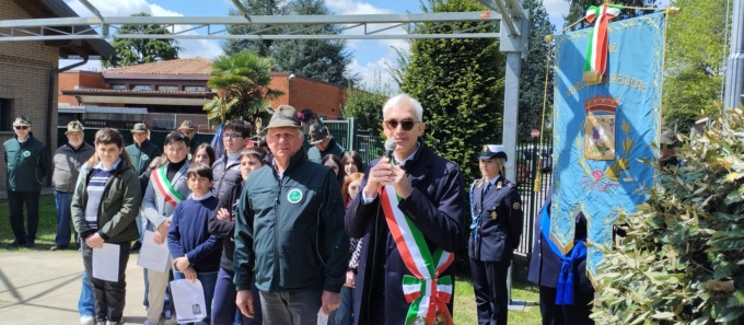 A Venegono il sindaco legge il discorso di Scurati e avverte: “C’è  un tentativo di assoluzione della dittatura nazifascista”