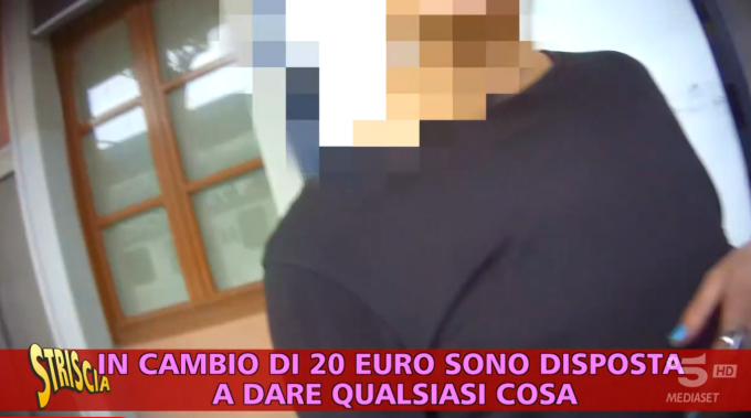 Striscia la notizia alla stazione di Saronno: “Spaccio e degrado alla luce del sole”