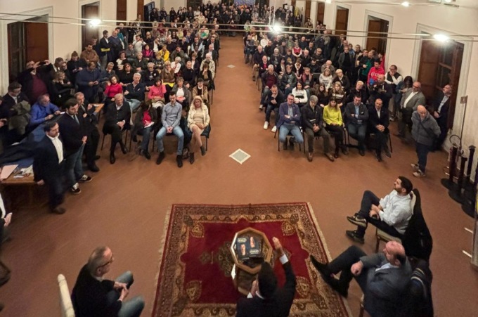 Salvini fa il pieno a Tradate: dall’autonomia a Vannacci, fino al “dopo Salvini”