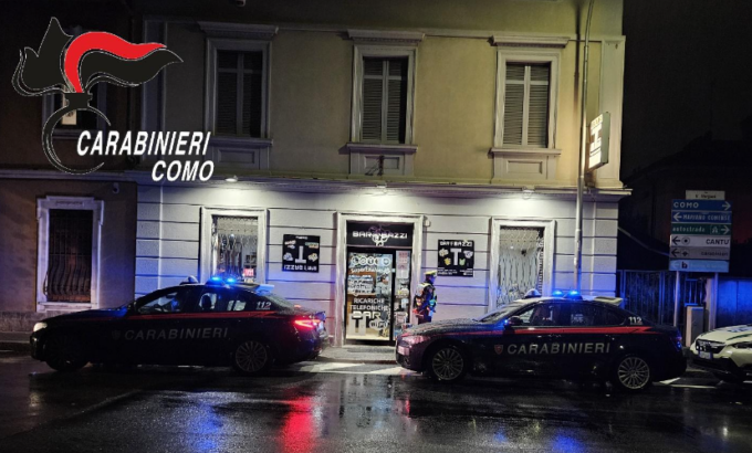 Violenta rapina in un negozio: in manette due ventenni e tre minorenni