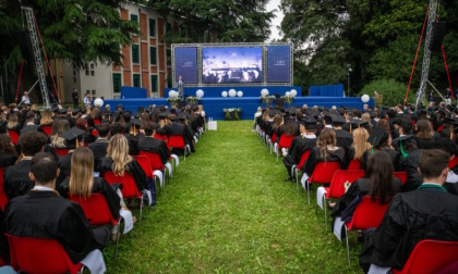 "Laureati in festa", applausi per la cerimonia delle lauree