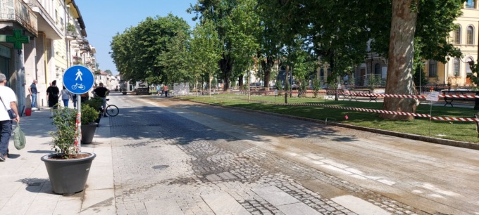 Tornano i Venerdì Bianchi e la piazza riapre (un po’)