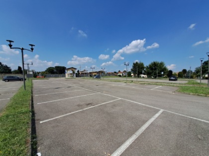 Il parcheggio del cimitero