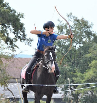 Tiro con l’arco a cavallo: al via l’Europeo