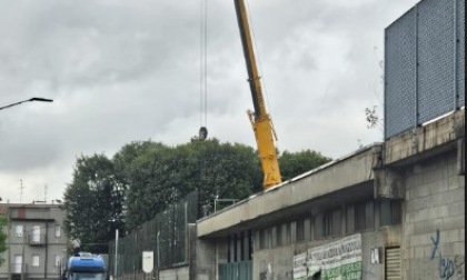 Allo stadio i lavori per le tre torri faro: via Parini chiusa per tre giorni