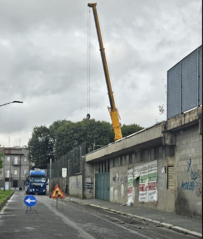 Allo stadio i lavori per le tre torri faro: via Parini chiusa per tre giorni