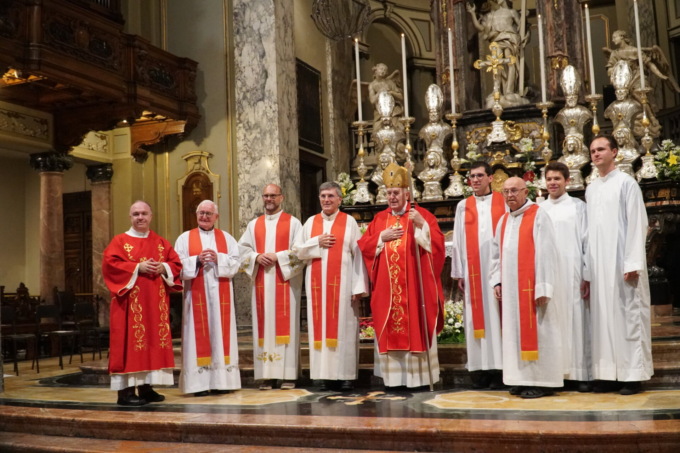 Fedeli in festa per la Patronale di San Pietro e Paolo a Saronno