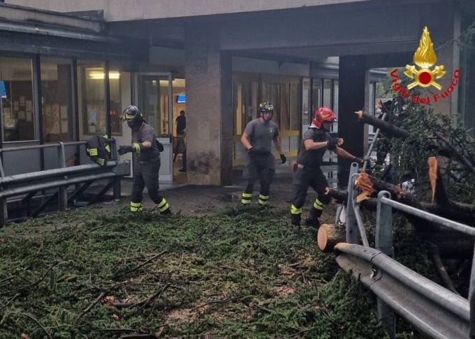 Nuova ondata di maltempo, Vigili del fuoco al lavoro per le richieste di intervento