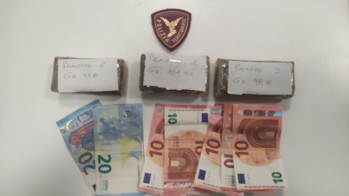 Spacciava droga: arrestato in stazione