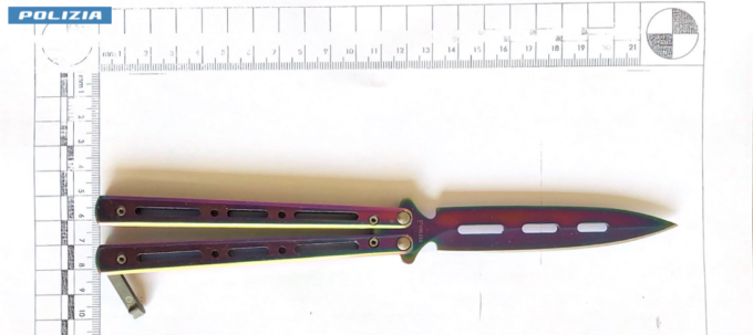In stazione con un coltello e dell’hashish, minorenne denunciato