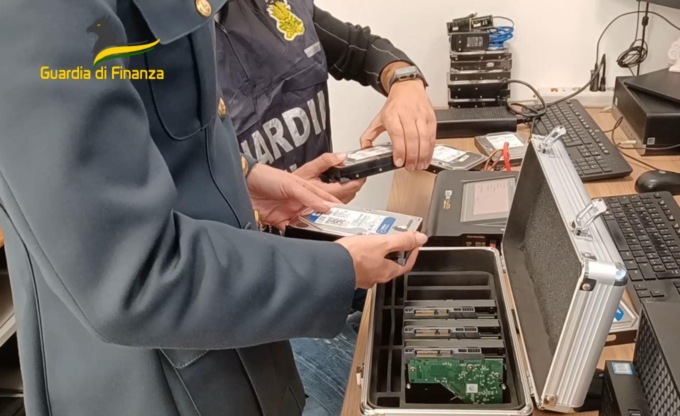 Associazione a delinquere con metodo mafioso: 47 misure cautelari