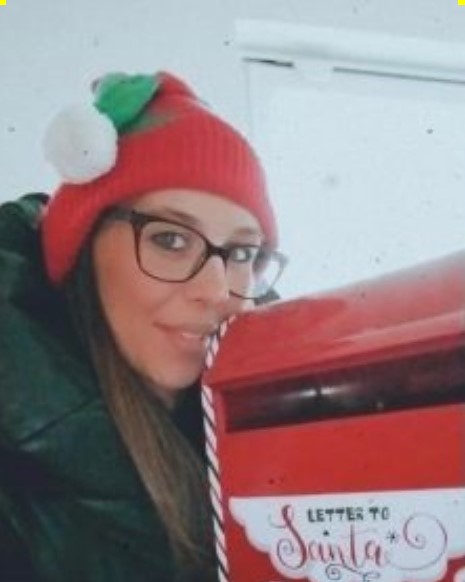 L’elfa Stefy di nuovo al lavoro per raccogliere le letterine  e consegnarle a Babbo Natale