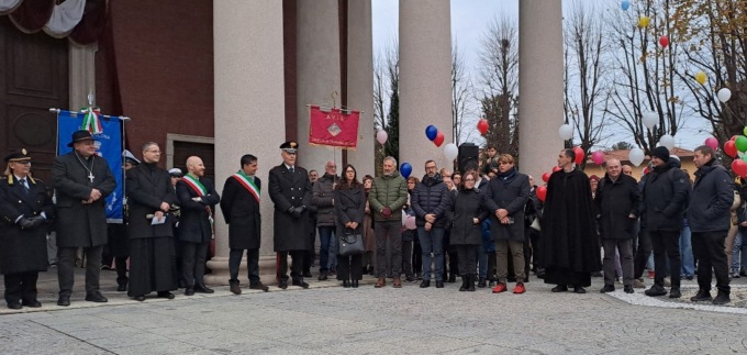 La comunità ha festeggiato l’ingresso ufficiale del nuovo parroco