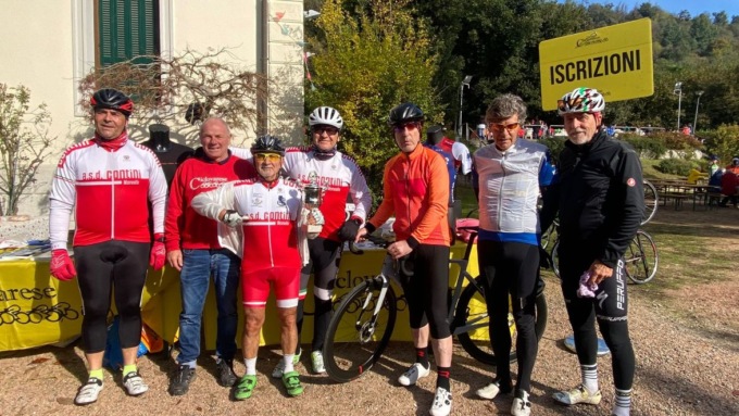 Raduno ciclistico a Gavirate per il Ciclovarese