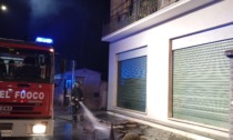 Incendio in una palazzina: evacuato lo stabile