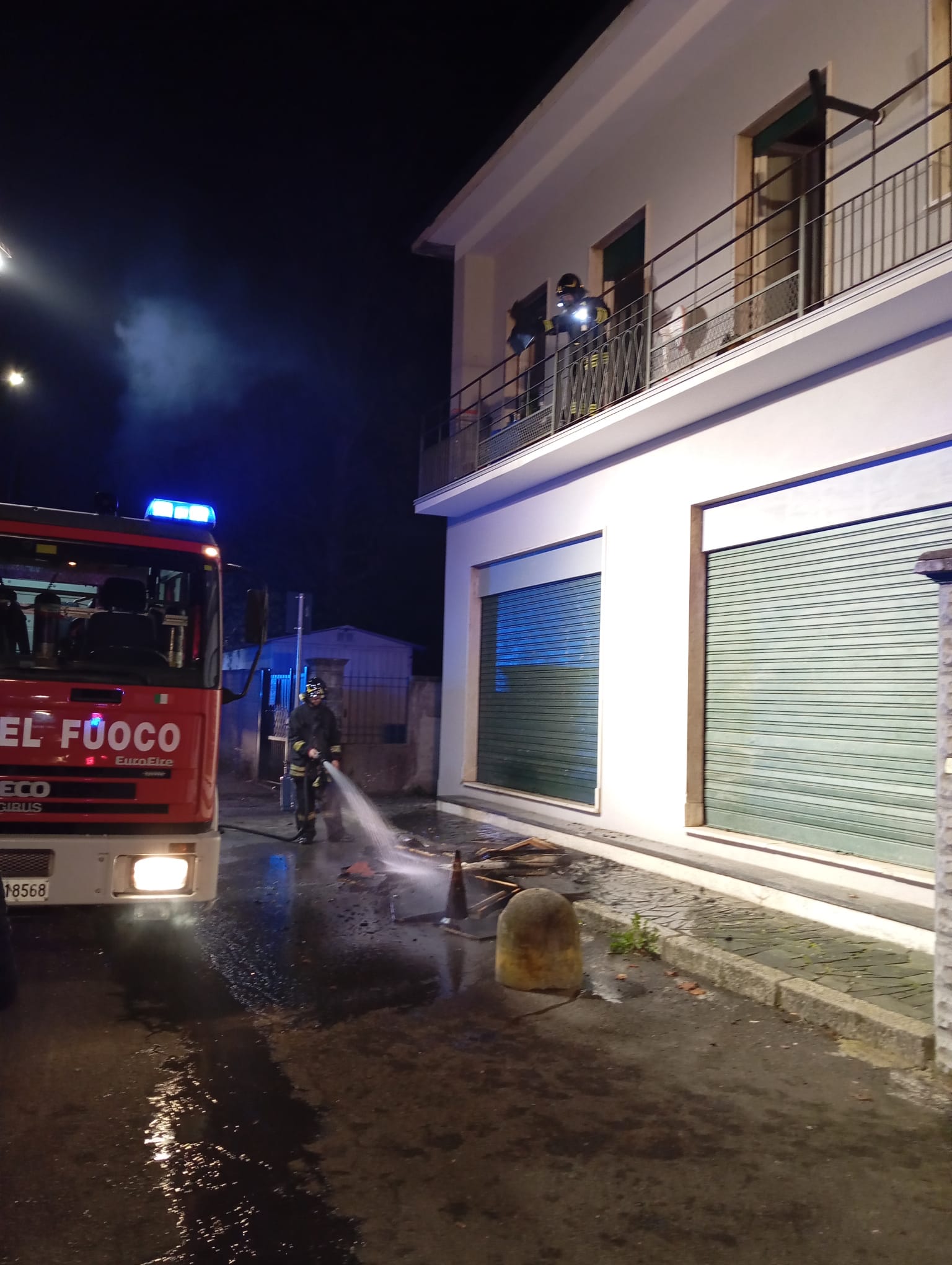 Incendio palazzina Turate