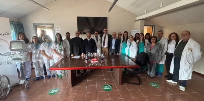 Dai campi di golf una donazione per la Chirurgia di Cittiglio e Angera
