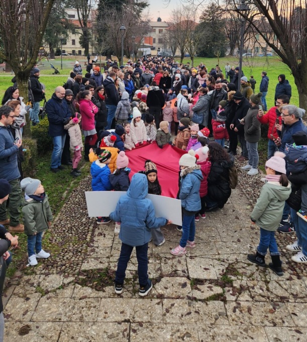 festa di natale all'asilo di abbiate