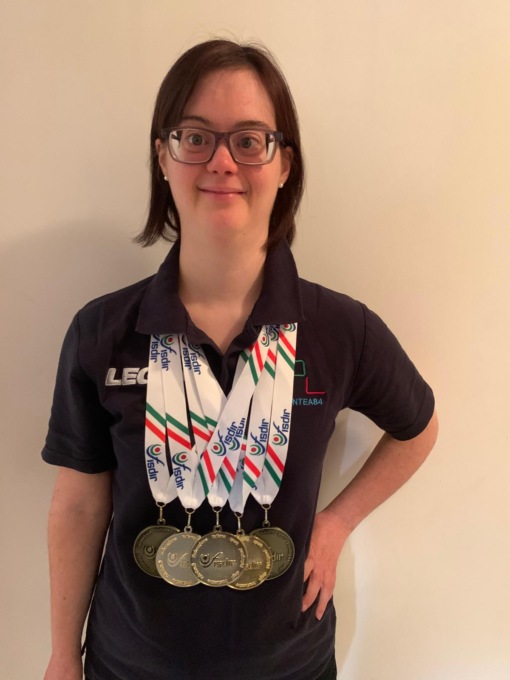 Noemi Giudici campionessa di nuoto