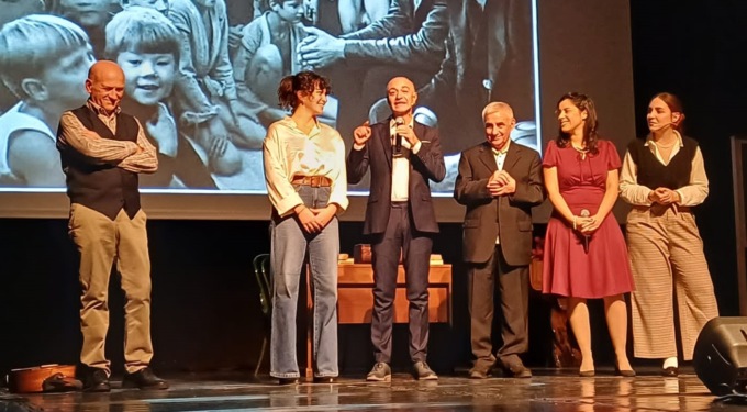 Buonissima la prima per lo spettacolo dedicato a Gianni Rodari