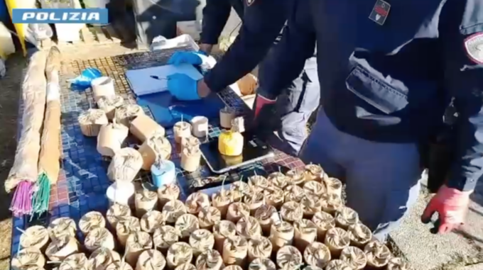 Laboratorio clandestino di botti illegali scovato in provincia di Como