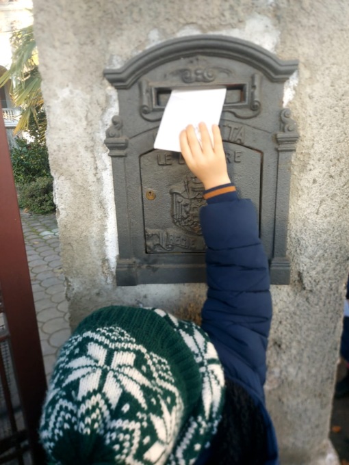 bambini di abbiate postini di pace