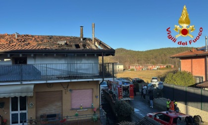 Incendio in una mansarda: intervengono i Vigili del fuoco