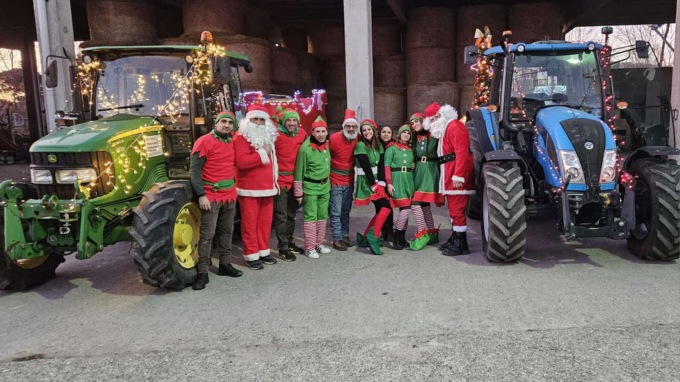 Gli elfi di ABC in aiuto a Babbo Natale
