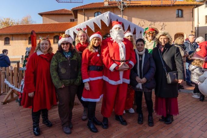 Coro gospel e presepe vivente per augurare buone feste