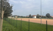 Campo da calcio con fondo in sintetico per l’Amor