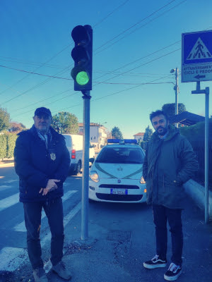 Ripristinato in tempi record il semaforo abbattuto a Ceriano