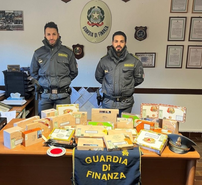 Sequestrati 576 sigari cubani di contrabbando