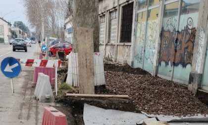 Avanzano i lavori per la pista ciclabile lungo la Varesina a Saronno