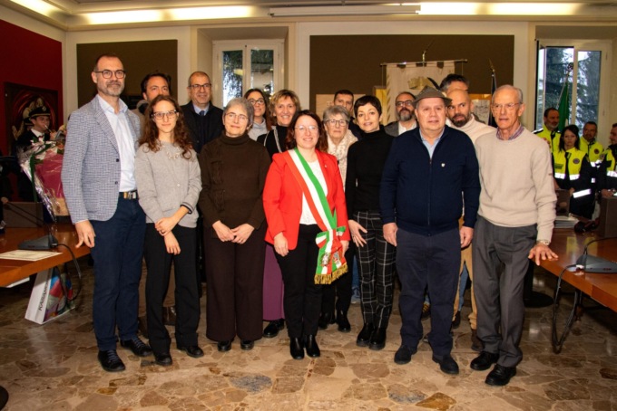 Lomazzo: consegnate le benemerenze cittadine