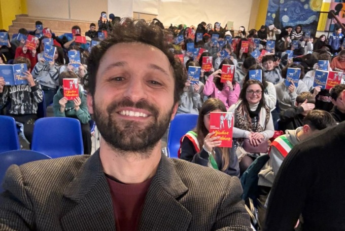 Alle medie di Venegono una lezione di legalità con lo scrittore Dario Levantino