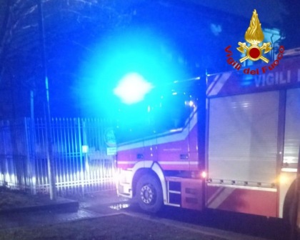 Vigili del fuoco in via Santuario a Saronno