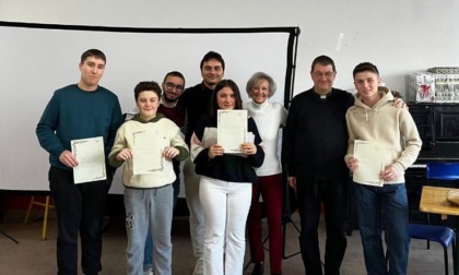 Ambra e Luca Paganini sono i vincitori del concorso presepi di Vedano Olona