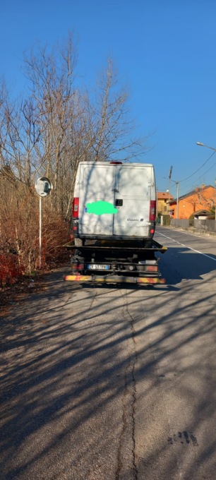 Sequestrato mezzo senza assicurazione
