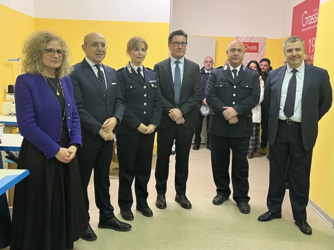 Al via il corso di Confezione abbigliamento nel carcere di Busto Arsizio