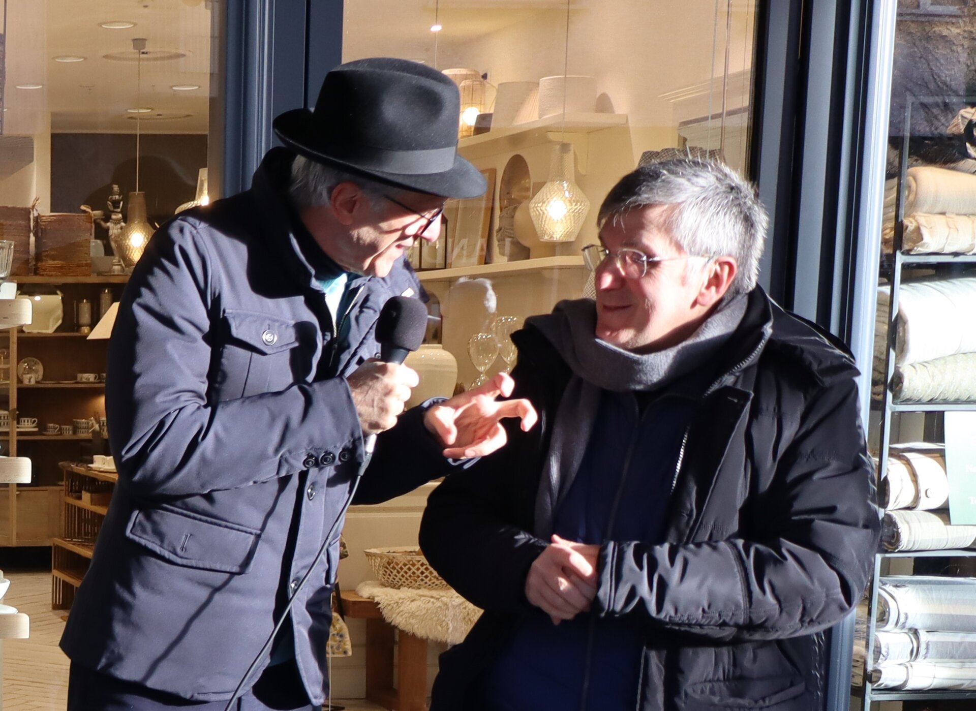 premiazione saronno vetrine natalizie radiorizzonti quattro