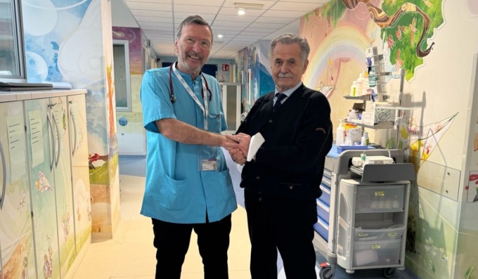 Un Cavaliere di Gran Croce in visita all’Ospedale Del Ponte