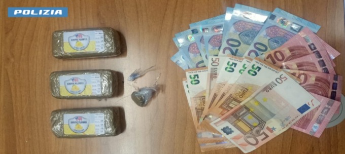 Esce dal commissariato e va a spacciare: arrestato dalla Polizia di Stato