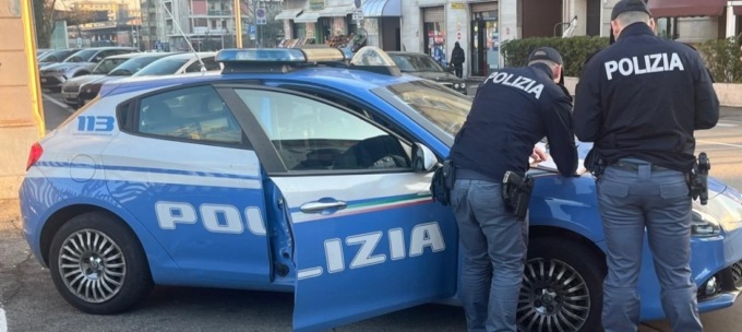 Maltrattamenti nei confronti di moglie e figlia: allontanato 67enne