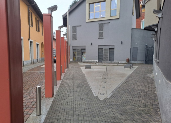 Ecco la piazza «Martiri delle Foibe» a Fagnano Olona